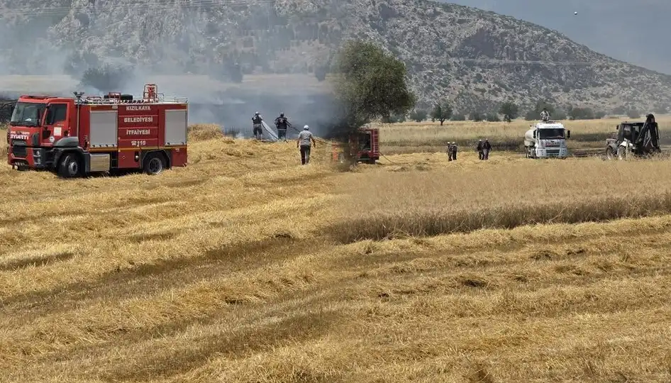 Burdur’da Yuva Ovası’ndaki Arazi Yangını Hızla Söndürüldü: Belediye Başkanından Önemli Uyarılar