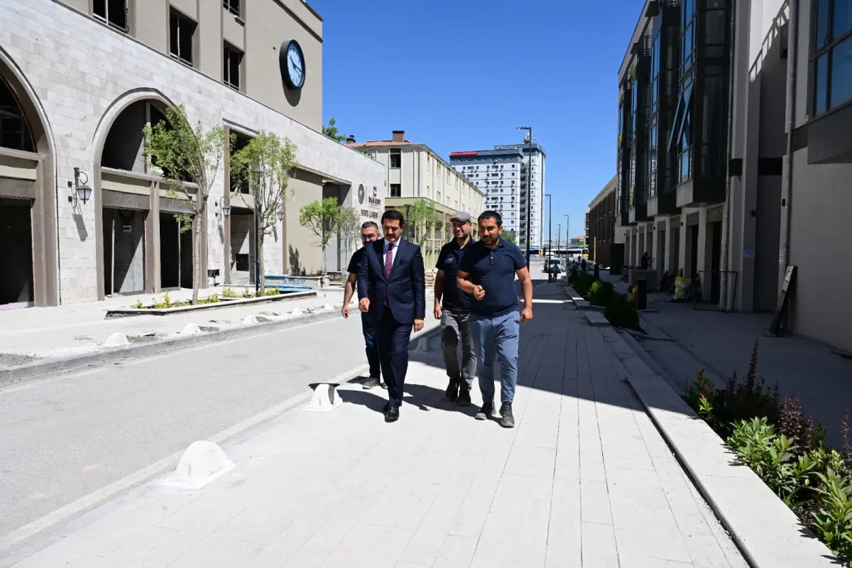 Malatya’da Ticaret Canlanıyor: Bin 200 Yeni İş Yeri Ağustos Sonunda Teslim Edilecek