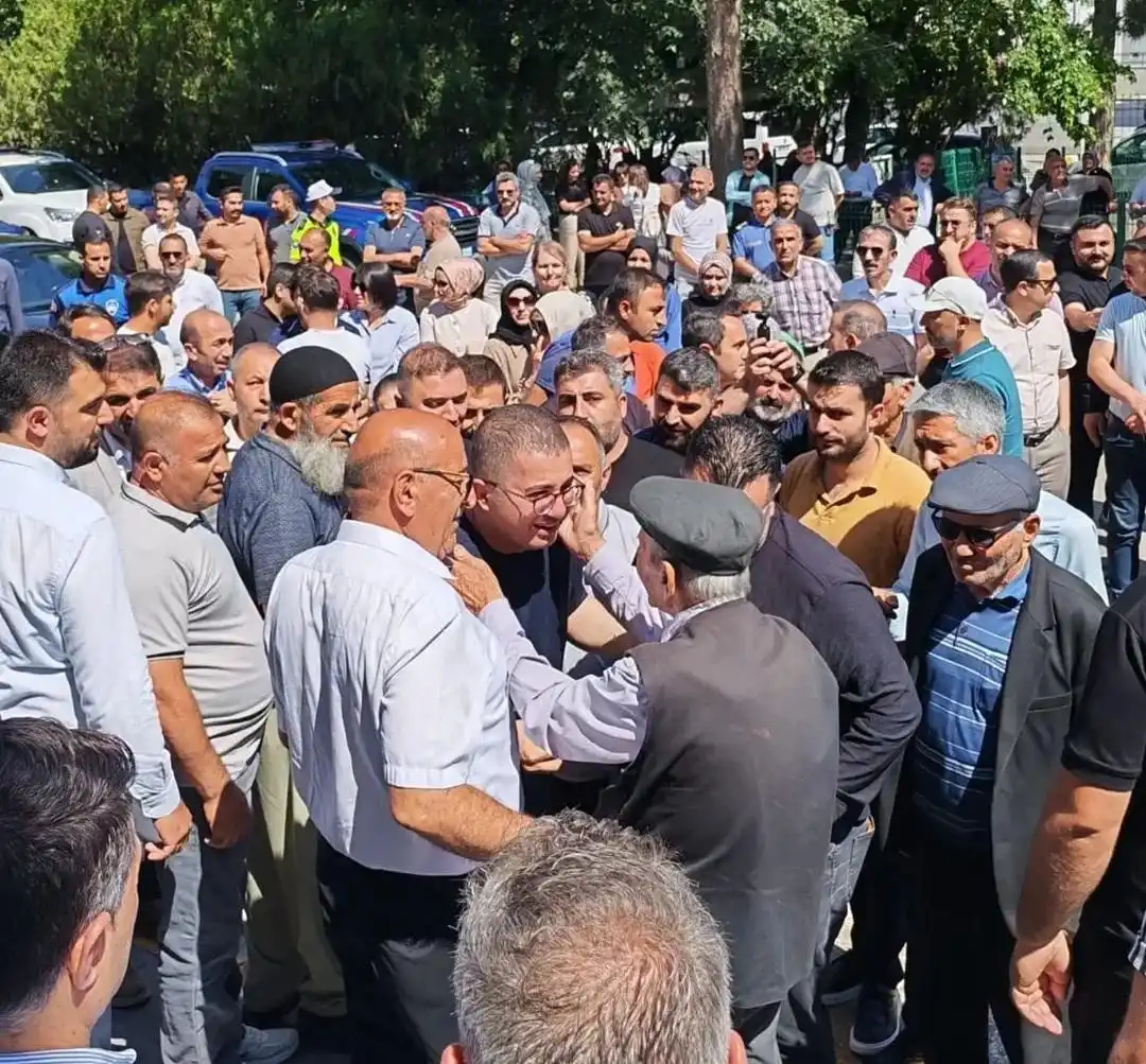 Kağızman’dan Veda Zamanı: Kaymakam Okan Daştan İzmir’e Uğurlandı