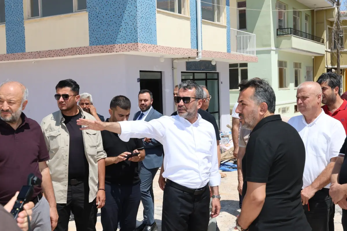 Başkan Şerifoğulları Güneykent’te Kentsel Dönüşüm ve Turizm Projelerini İnceledi