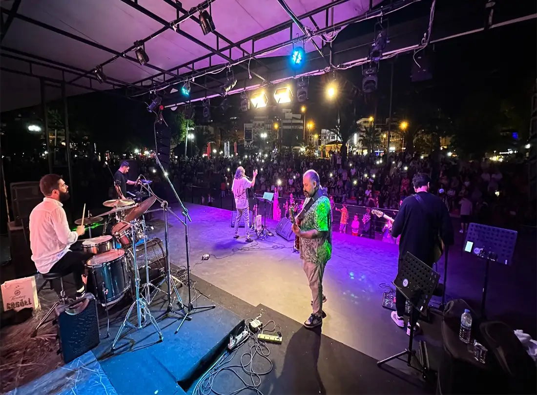 Kdz. Ereğli Yaz Akşamları Müzikle Şenleniyor: Rock’tan Halk Müziğine Coşkulu Etkinlikler