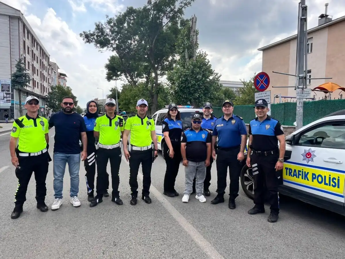 Kars’ta Özel Gereksinimli Ömer’in Polislik Hayali Gerçekleşti: Trafik Polisleriyle Unutulmaz Bir Gün