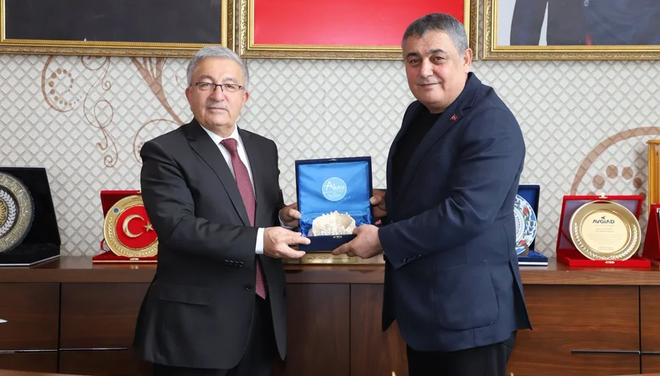 Antalya ve Isparta Aksu Belediyeleri Kardeş Oldu: Hizmet Kalitesini Artırma Protokolü İmzalandı