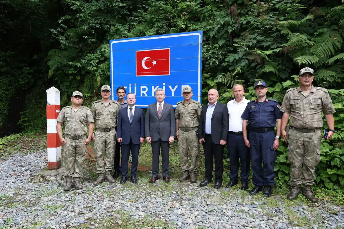 Artvin Valisi Ergün’den Sarp Sınır Kapısı ve Kemalpaşa’da Kapsamlı İncelemeler
