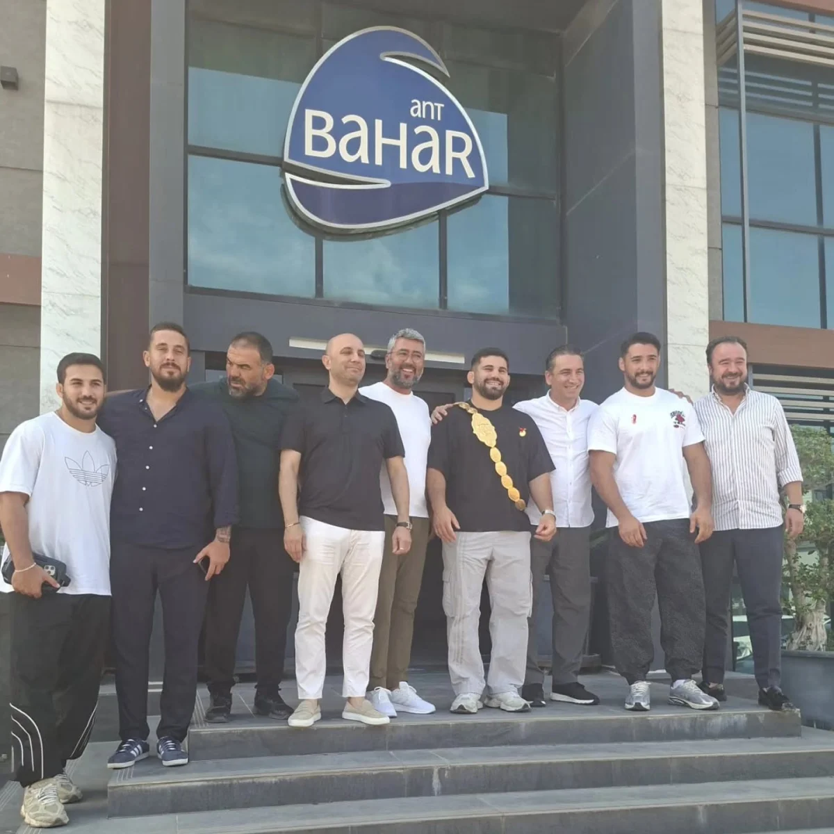 Antalya’ya Yağlı Güreş Akademisi Kuruluyor: Berkay Bahar’dan Ata Sporuna Yatırım Vurgusu