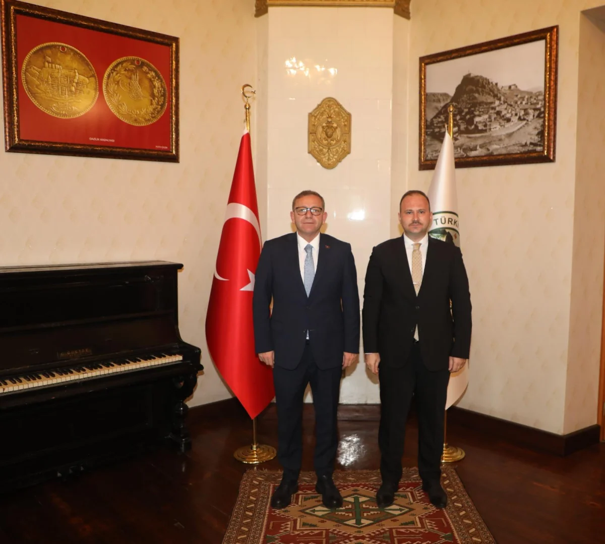 Arpaçay’ın Yeni Kaymakamı Mehmet Abdulkadir Güvenç Göreve Başladı: Huzur ve Güvenlik Önceliği