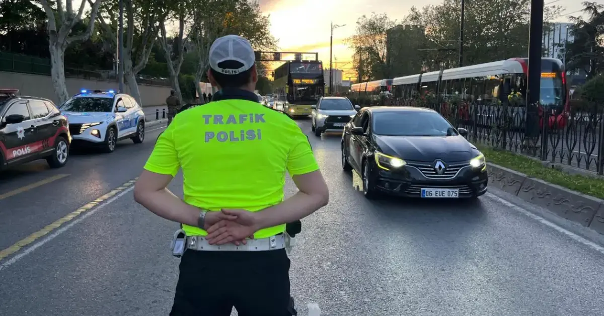 15 Temmuz Anma Etkinlikleri: İstanbul’da Trafik Durumu ve Kapalı Yollar (Güncel Bilgi)