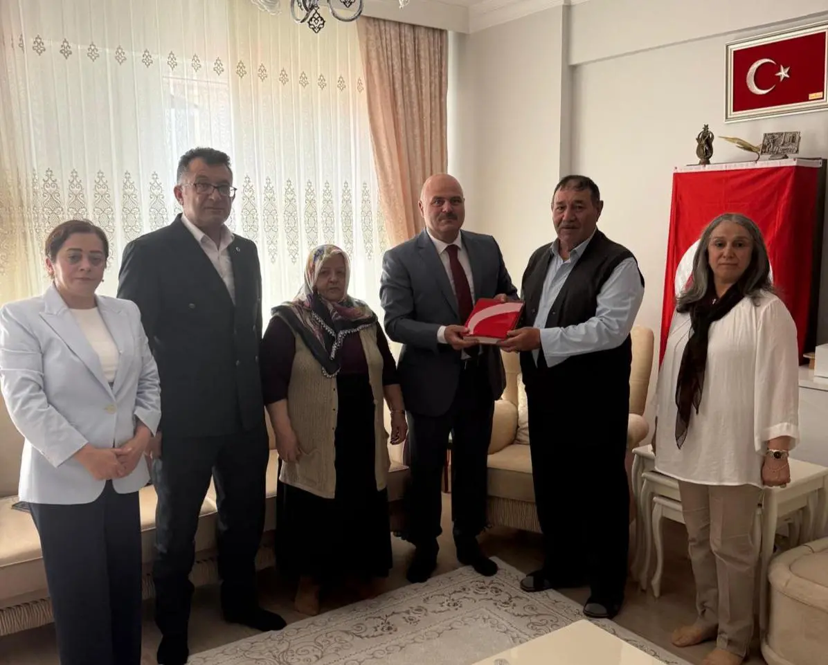AK Parti İl Başkanı Sancar’dan 15 Temmuz Şehit Ailesine Ziyaret: Vatan Emanetlerine Sahip Çıkma Vurgusu