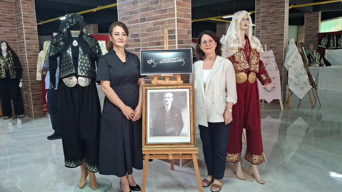 Beypazarı’nda El Emeği Göz Nuru Sergisi Açıldı: Kadınların Yetenekleri Göz Kamaştırıyor