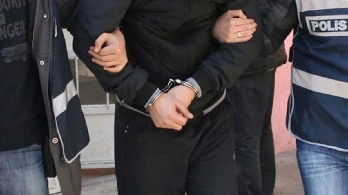 Kars’ta Cinayet ve Silah Suçundan Aranan Firari Hükümlü Yakalandı: 10 Yıl 8 Ay Hapis Cezası Kesinleşti