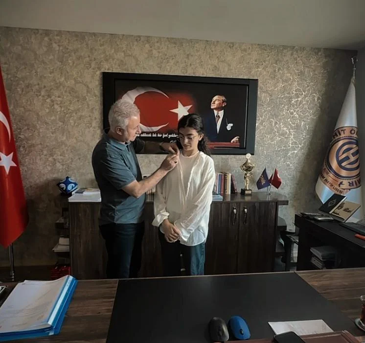 Çekmeköy Şehit Ömer Halisdemir AİHL’den Tarihi LGS Başarısı: Öğrenci %0,13’lük Dilime Girdi!