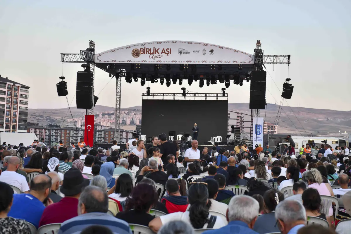 Başkent’te Geleneksel Aşure Etkinliği: Birlik ve Beraberlik Mesajları Verildi