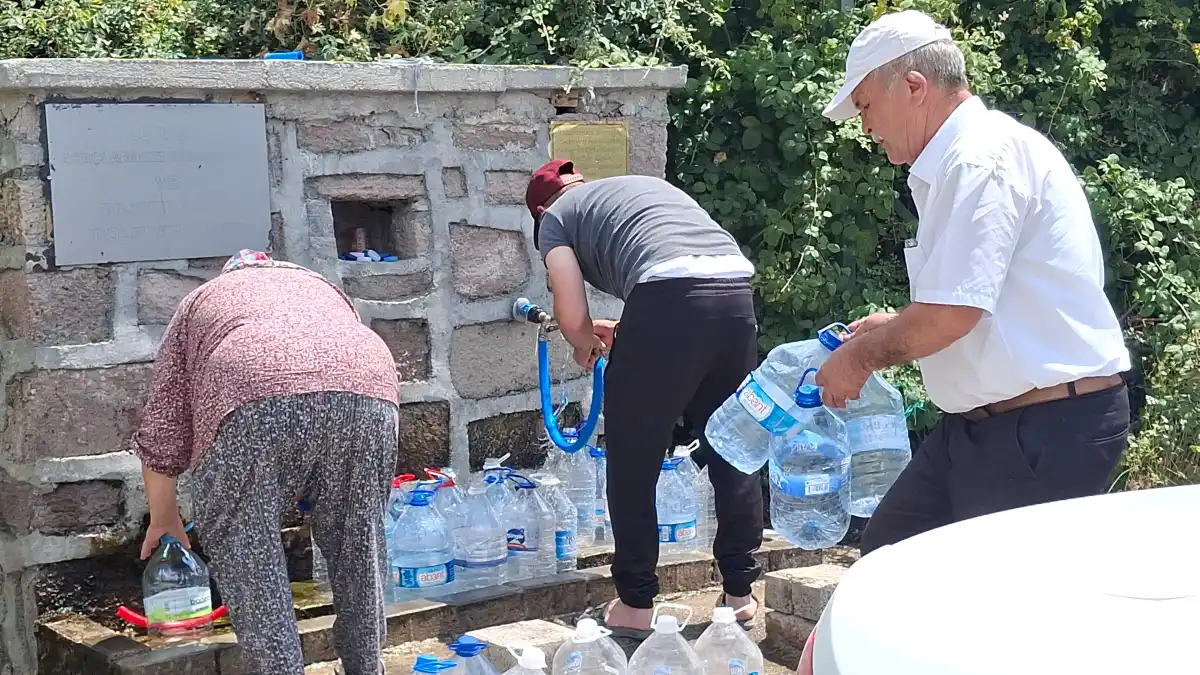 Ankara Beypazarı’nda Şebeke Suyu Sorunu: Vatandaşlar Çözümü Doğal Kaynaklarda Buldu