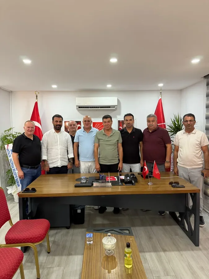 Hasan Şahin’den Çarpıcı Açıklama: “Sokağın Derdi CHP’deki Kavga Değil, Geçim Sıkıntısı!”