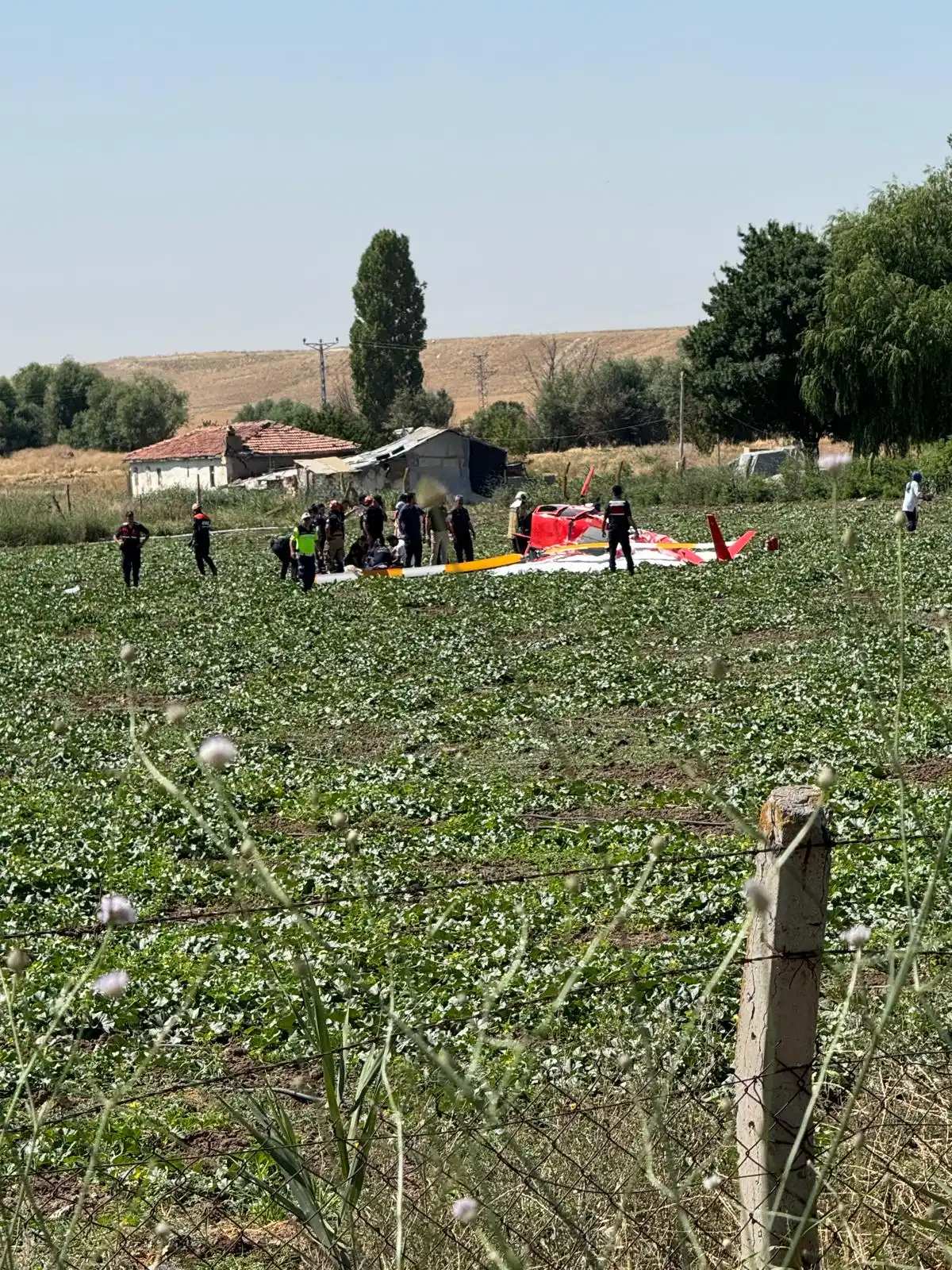 Ankara’da Eğitim Helikopteri Düştü: 1 Pilot Hayatını Kaybetti, 1 Personel Yaralandı