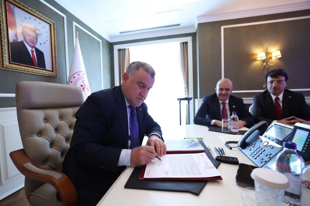 Van’a 20 Bin Kişilik Dev Stadyum ve Yaşam Kompleksi Geliyor: Protokol İmzalandı