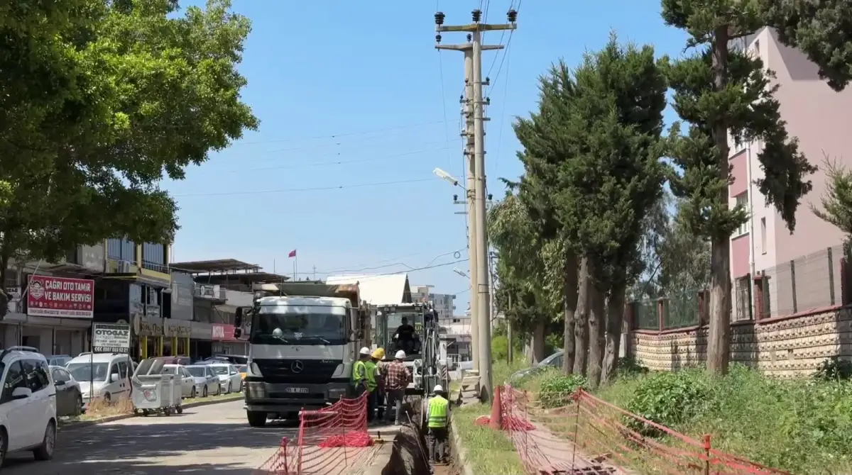 İskenderun’da Enerji Hatları Yerin Altına Alınıyor: Şehir Modernleşiyor, Trafik Rahatlıyor