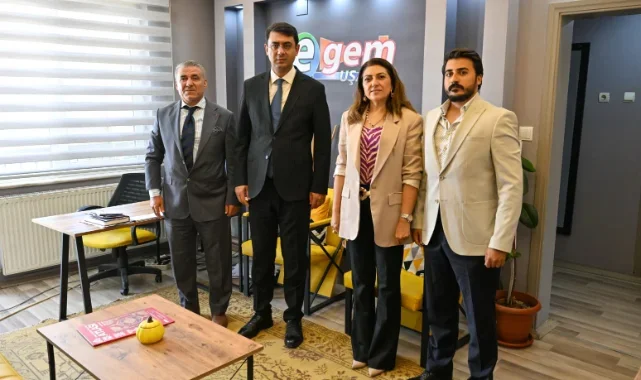 Uşak Valisi Serdar Kartal’dan Egem TV’ye Ziyaret: Yerel Basının Önemi Vurgulandı