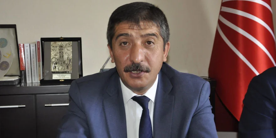 Susuz Belediye Başkanı Oğuz Yantemur’dan Şaşırtan Hamle: Bir Maaşını YENİ Parti’ye Bağışladı