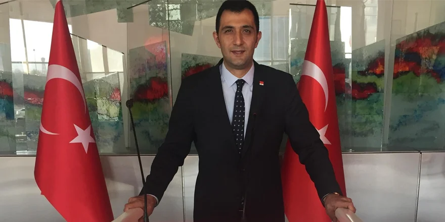 Selim Belediye Başkanı Barış Koç’tan Siyasi Tarihe Geçen Bağış: Bir Maaşını YENİ Parti’ye Aktardı