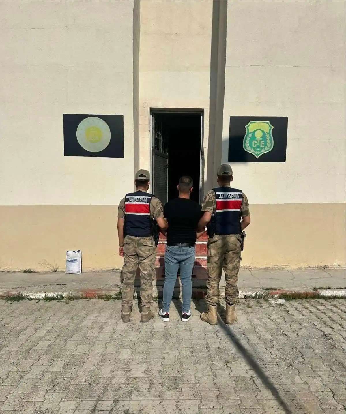 Kars’ta Cinayet Sabıkalısı Firari Hükümlü, JASAT Operasyonuyla Yakalandı
