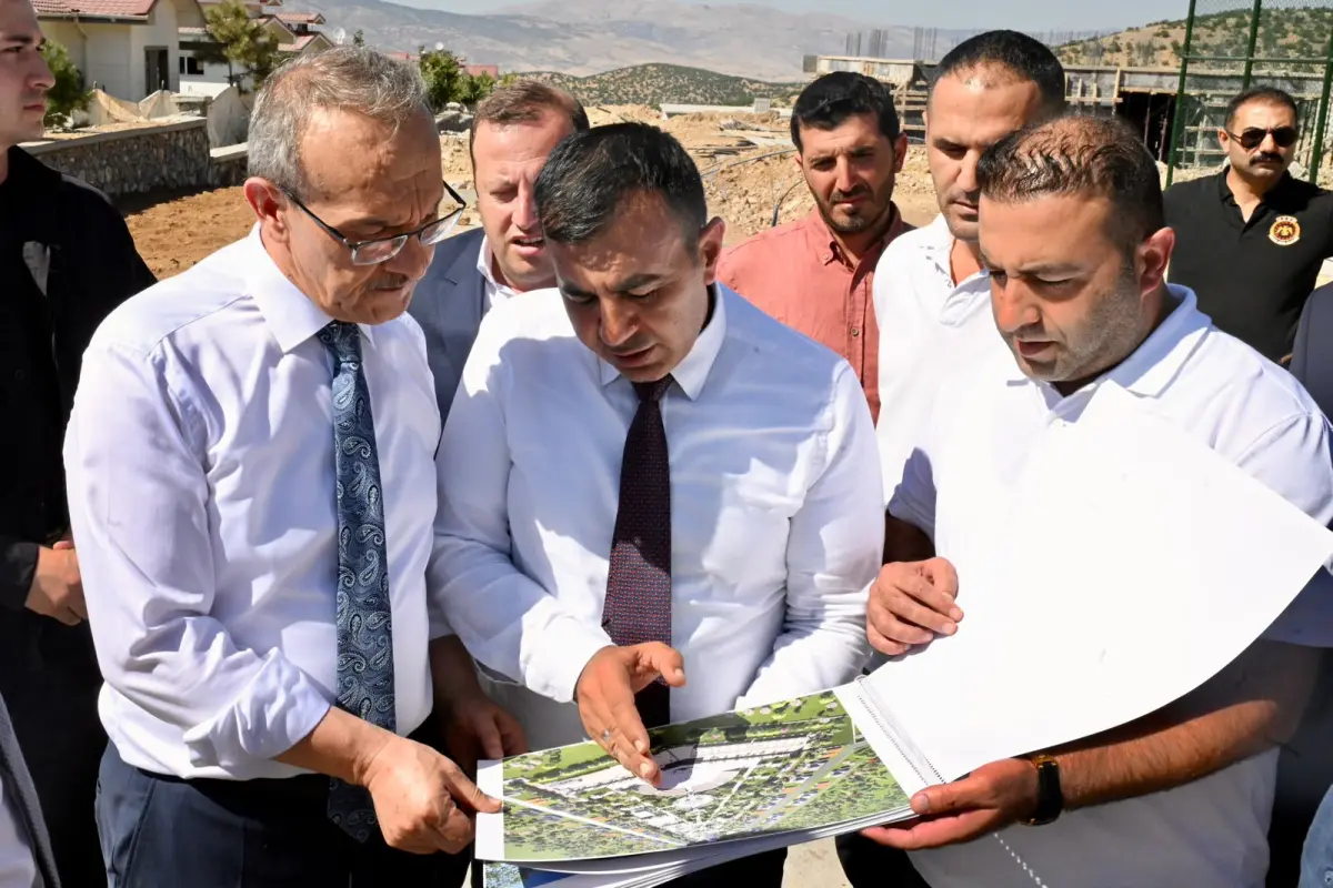 Vali Yavuz Pütürge’de İnşaatları ve Yatırımları Denetledi: Deprem Konutlarından Sağlık Tesislerine