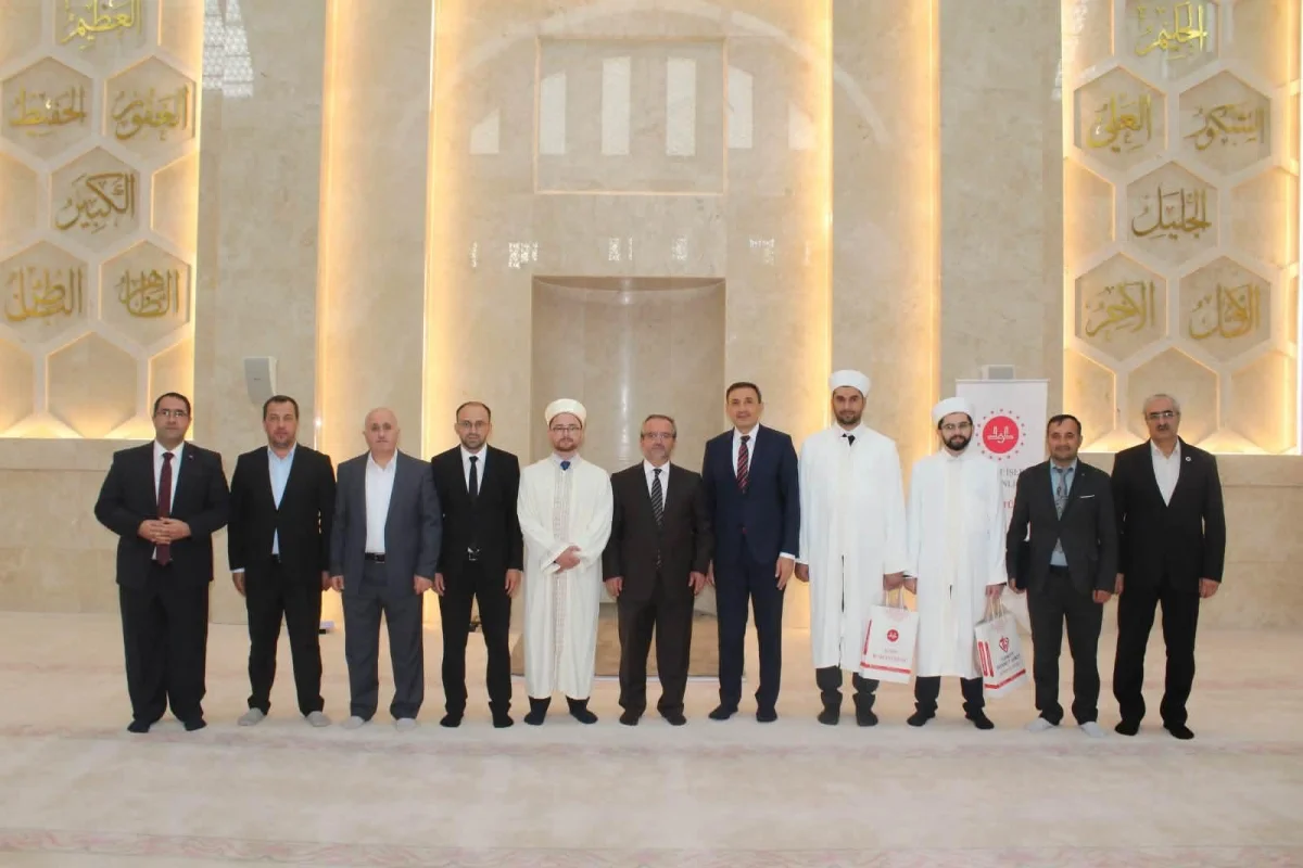 Kars’ta Düzenlenen Bölge Finalinde Din Görevlileri Hutbe Sunumu Yeteneklerini Sergiledi