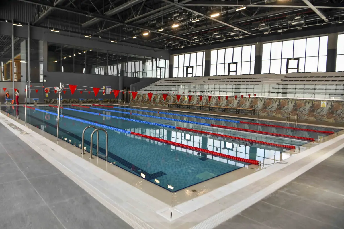 Ankara’da Yeni Spor Merkezi Açıldı: Etimesgut’a Modern Yüzme Havuzu ve Spor Kompleksi