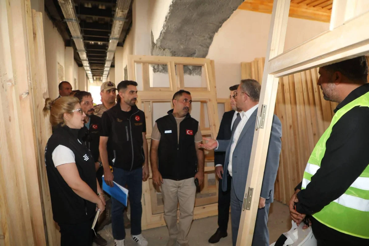 Susuz Hükümet Konağı Restorasyonu Tamamlanma Yolunda: Vali Polat Yerinde İnceledi
