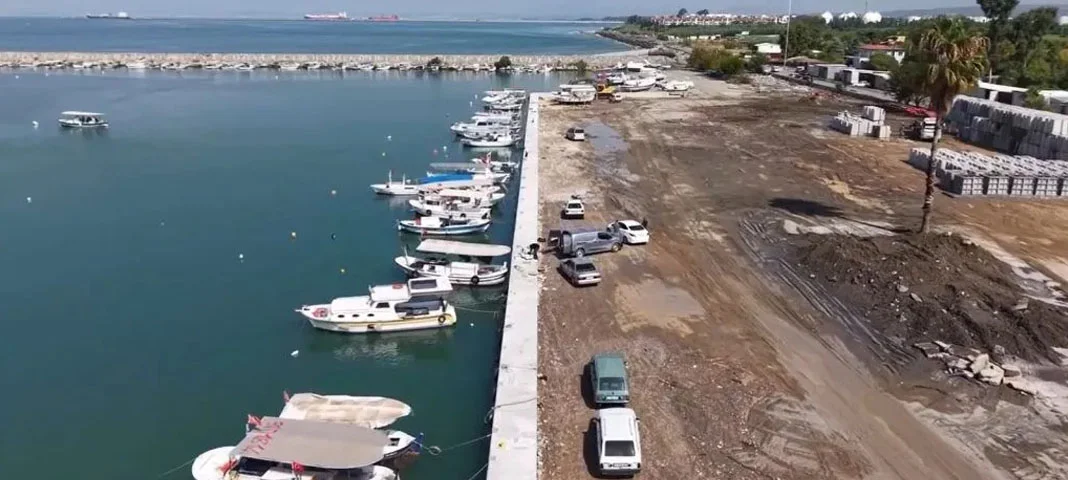 Dörtyol Balıkçı Barınağı Modern Bir Görünüme Kavuşuyor: Kapsamlı Yenileme Projesi Başladı