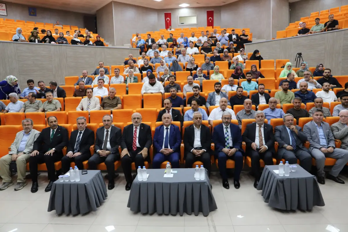 Fırat Üniversitesi’nde “Harput Klasik Kıraat Meclisi” Başladı: Kur’an-ı Kerim’in Doğru Okunuşuna Odaklanılıyor