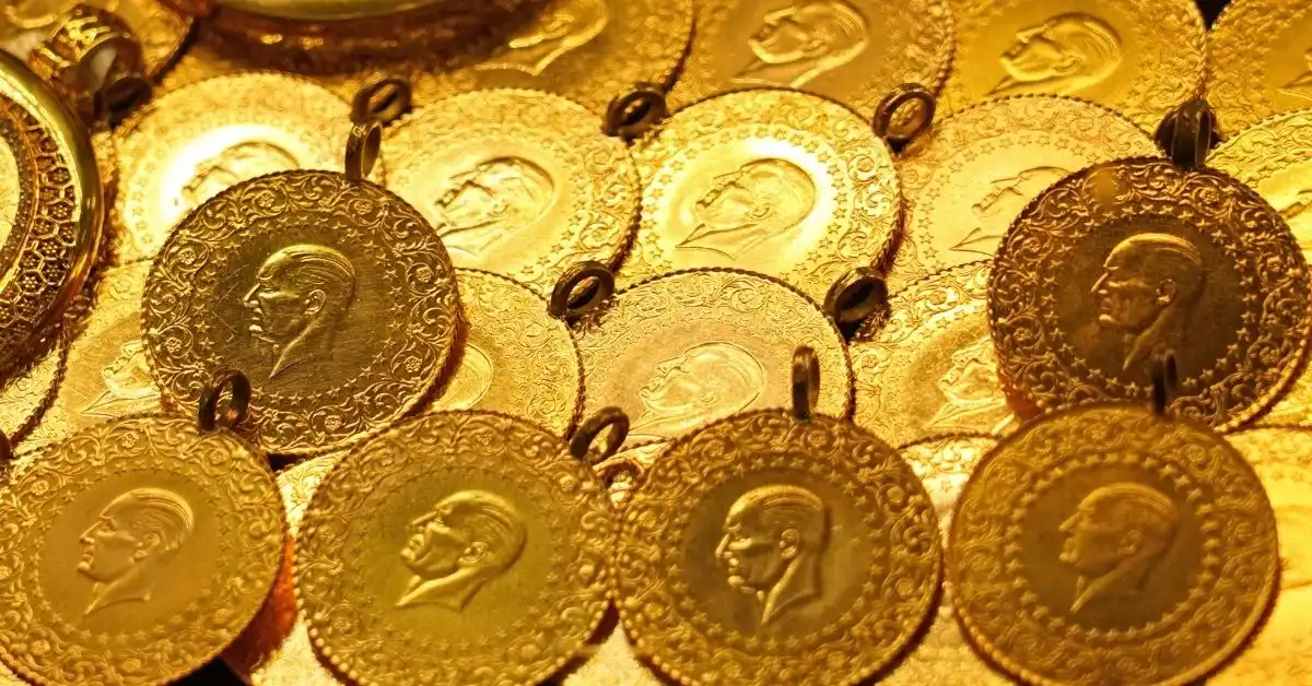 Gram Altın Rekor Kırarak 7 Bin Lirayı Aştı: Ons Altının Etkisi ve Diğer Altın Fiyatları
