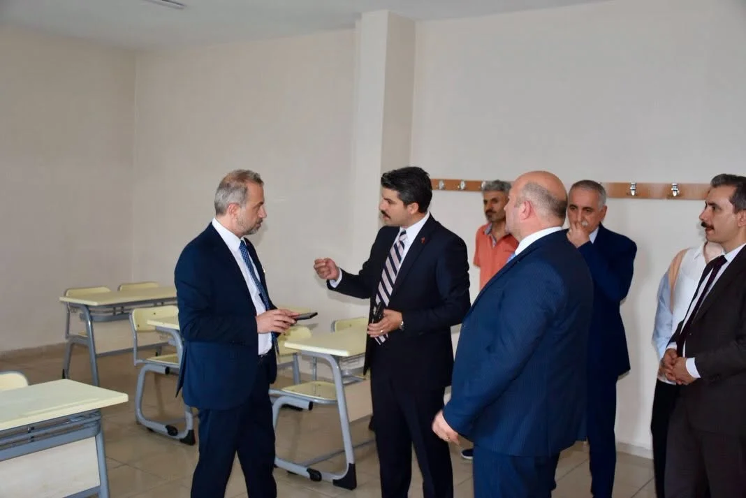 Hopa Kaymakamı Karakaya’dan Okul Binalarında Kapsamlı İnceleme: Güvenlik ve Güçlendirme Öncelikli