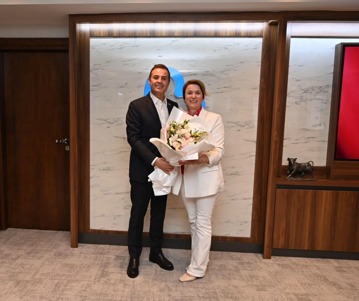 Balıkesir Kent Konseyi Başkanı Sevinç Baykan Özden, Türkiye Kent Konseyleri Birliği Başkanlığına Seçildi: Ahmet Akın’dan Tebrik