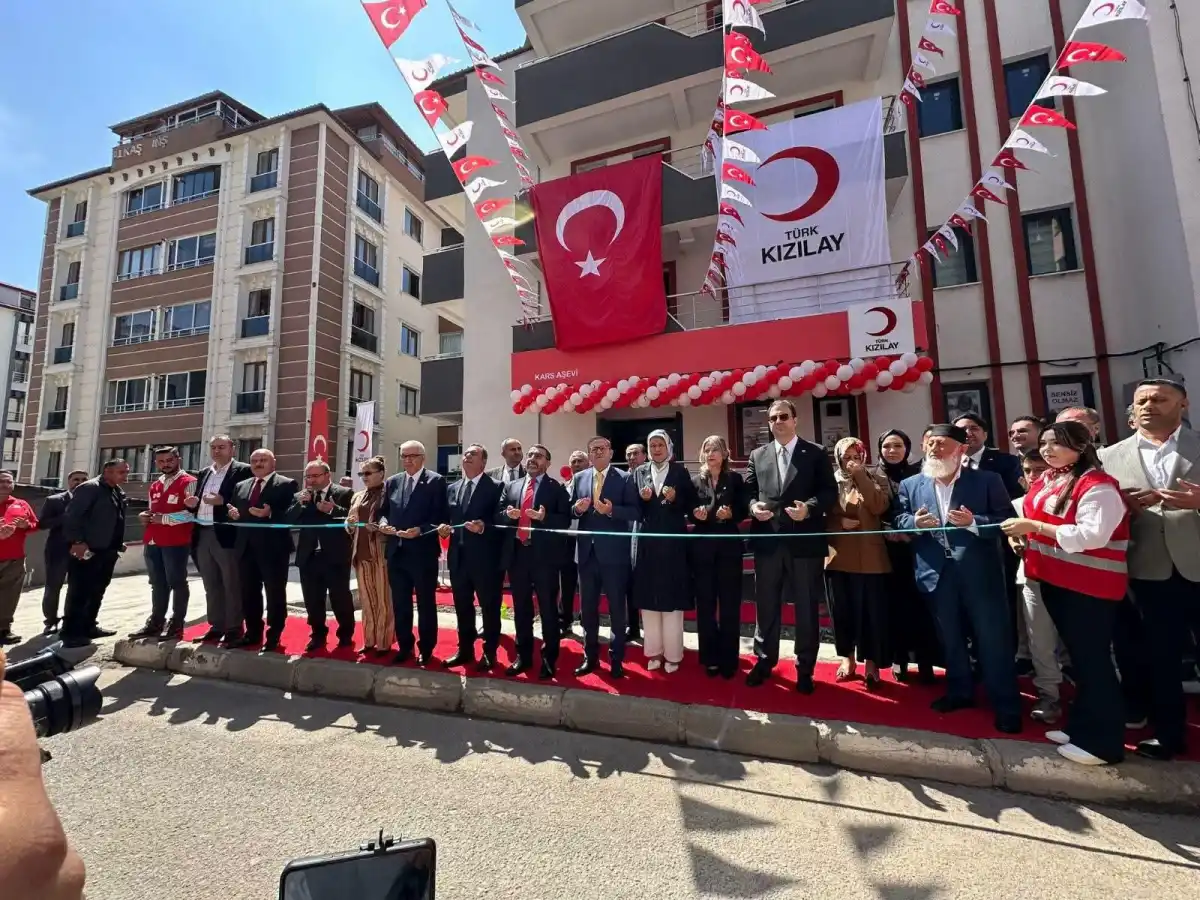 Kars’ta ’81 İlde 81 Aşevi’ Projesi Kapsamında Yeni Kızılay Aşevi Hizmete Girdi