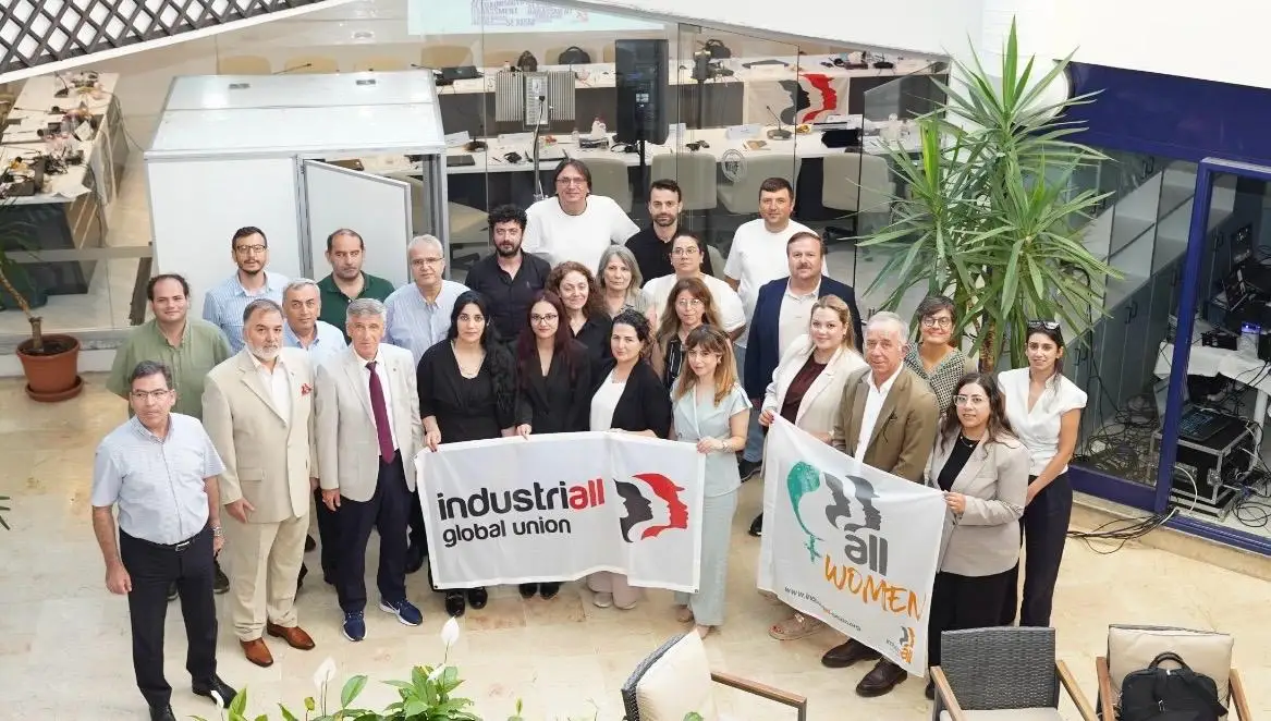 Özçelik-İş Genel Sekreteri Koç’tan Kadın Çalışanlar İçin Önemli Mesajlar: “Sendikalarda Kadın Temsili Artmalı”