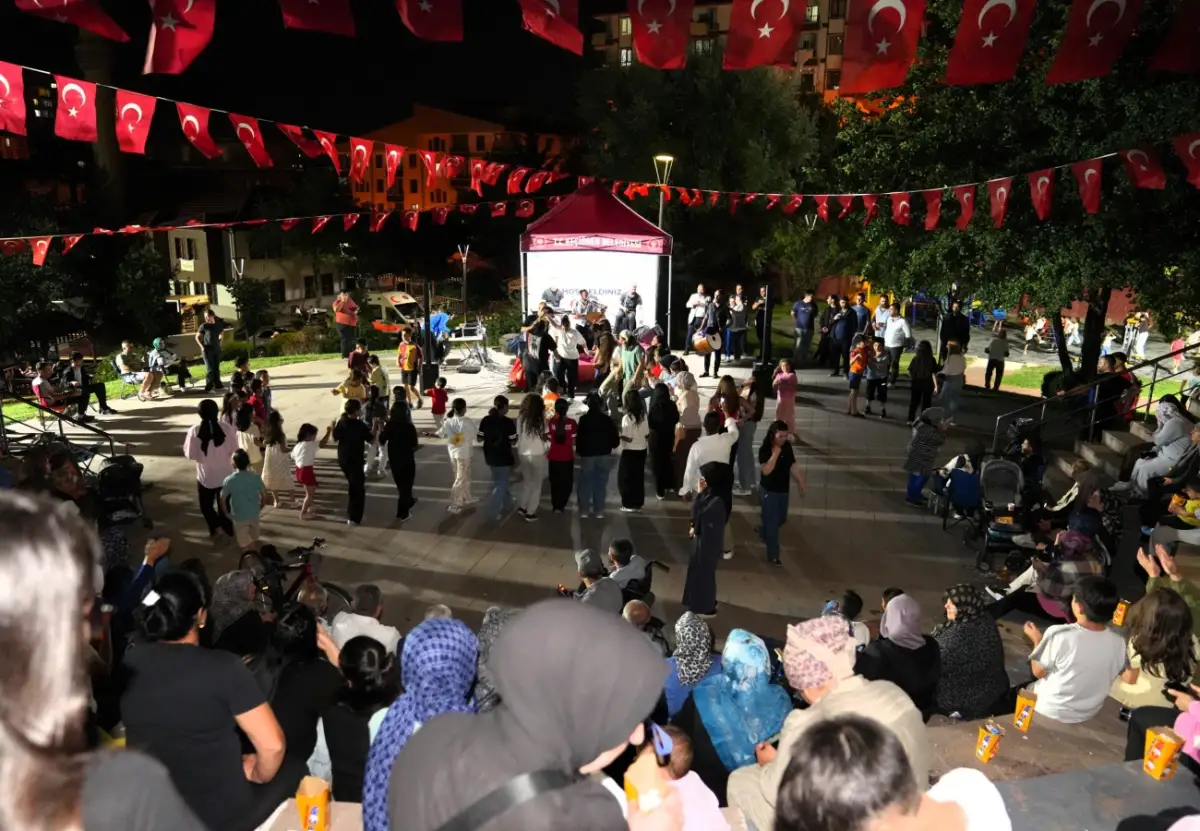 Keçiören’de Park Konserleri Coşkusu Devam Ediyor: Mustafa Kızıltuğ ve Yüksel Didikoğlu Sahnedeydi