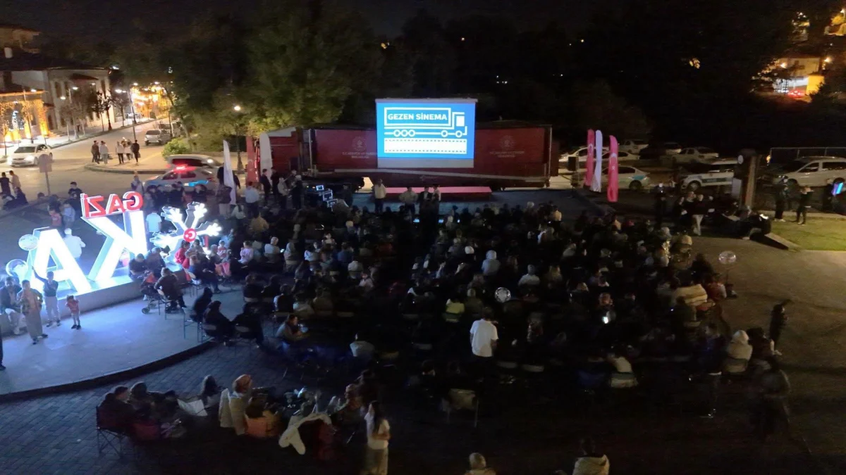 Kars’ta Kültür ve Sanat Rüzgarı: ‘Gezen Sinema ve Gezen Ozanlar’ Etkinlikleri Başladı