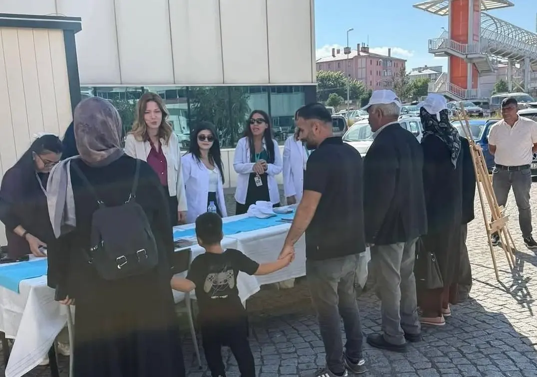 Kars’ta Halk Sağlığı Haftası: Anne ve Bebek Sağlığına Odaklanan Bilinçlendirme Çalışmaları