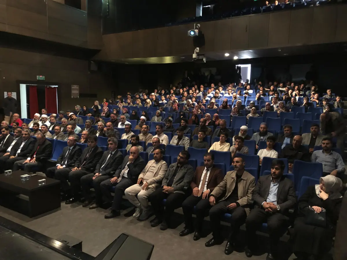 Kars’ta Mevlid-i Nebi Haftası Coşkusu: Peygamberimizin Ahlakı ve Doğruluk Vurgusu