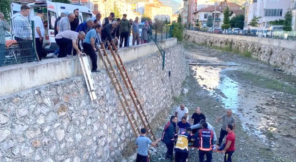 İskilip’te Diyaliz Servisi Çaya Uçtu: Ağır Yaralı Hasta Hayatını Kaybetti