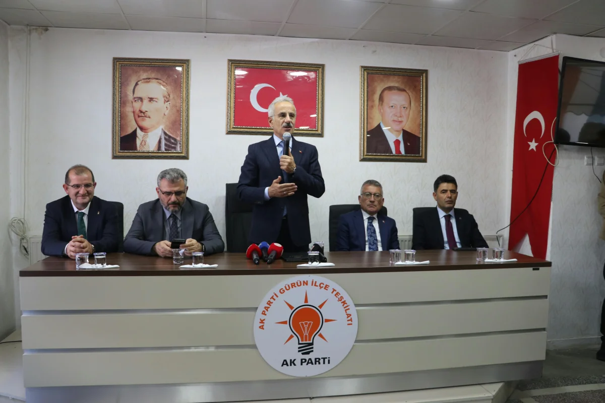 Bakan Uraloğlu Gürün’de: ‘En İyi Yaptığımız Şey İnsanların Gönlüne Köprü Kurmak’