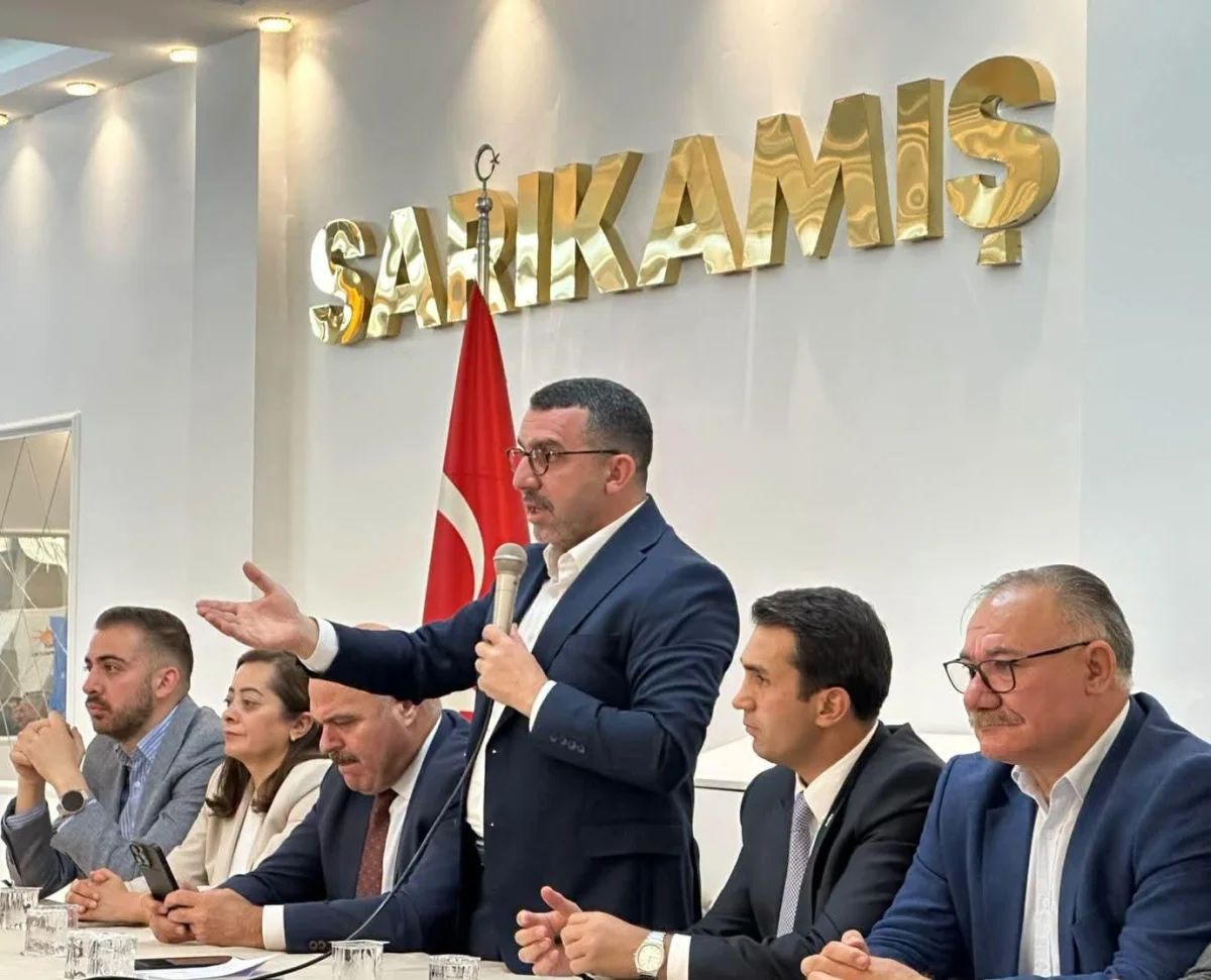 AK Parti Sarıkamış’ta Teşkilat Güçlendirme Toplantısı: Sahadaki Çalışmalar Değerlendirildi