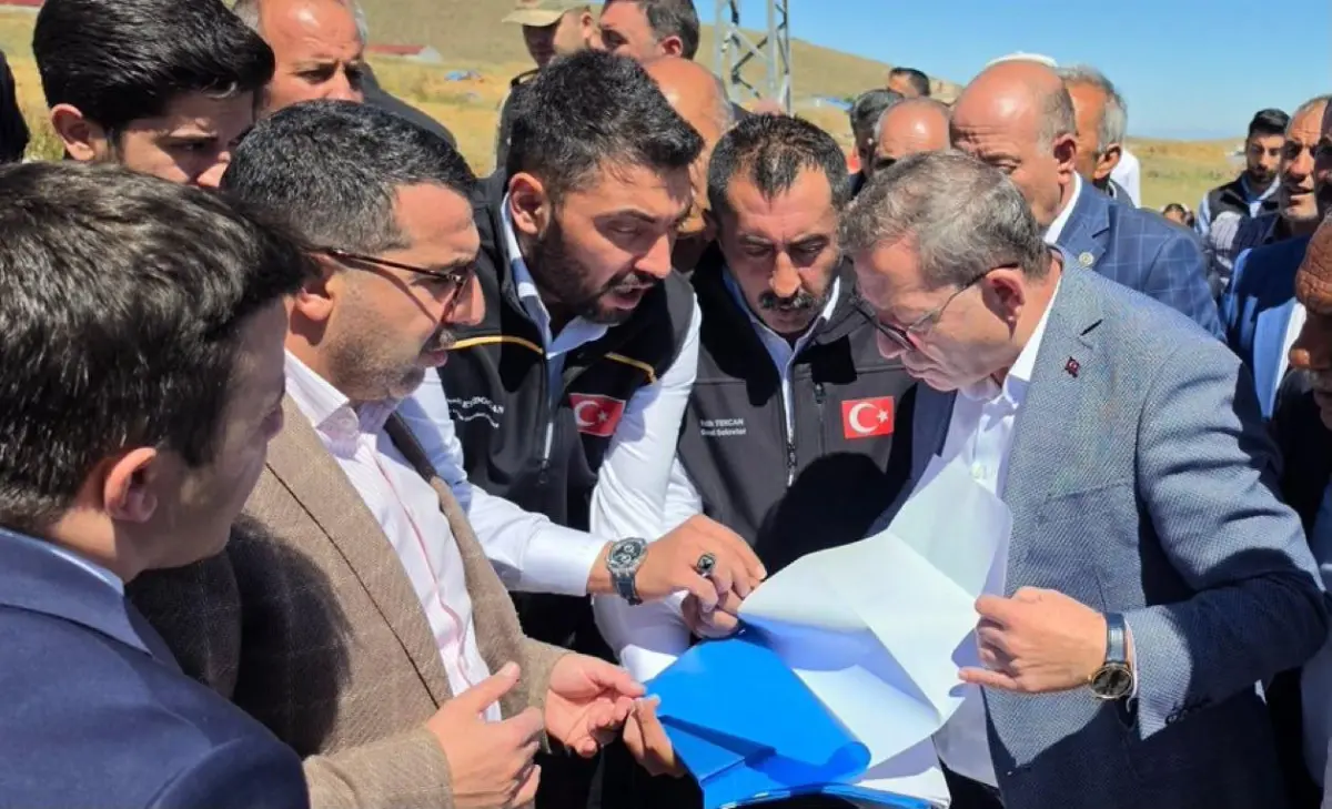 Digor’da Köy Yolları Modernleşiyor: Karakale ve Yağlıca Yolları Hizmete Açıldı