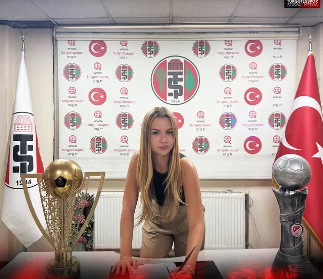Turgutluspor’da Tarihi Anlaşma: 22 Yaşındaki Zeynep Mestan Teknik Direktör Oldu