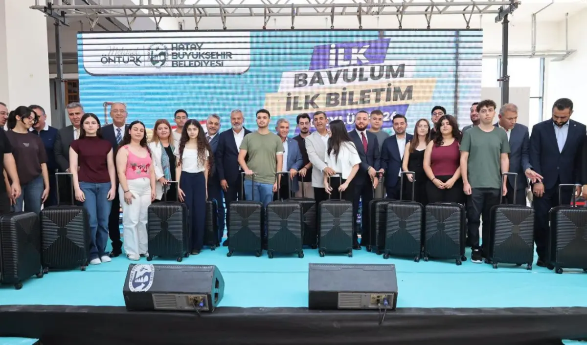 Hatay’da Üniversite Öğrencilerine Ulaşım Desteği 4 Bin Liraya Yükseltildi: ‘İlk Bavulum İlk Biletim’ Projesi Devam Ediyor