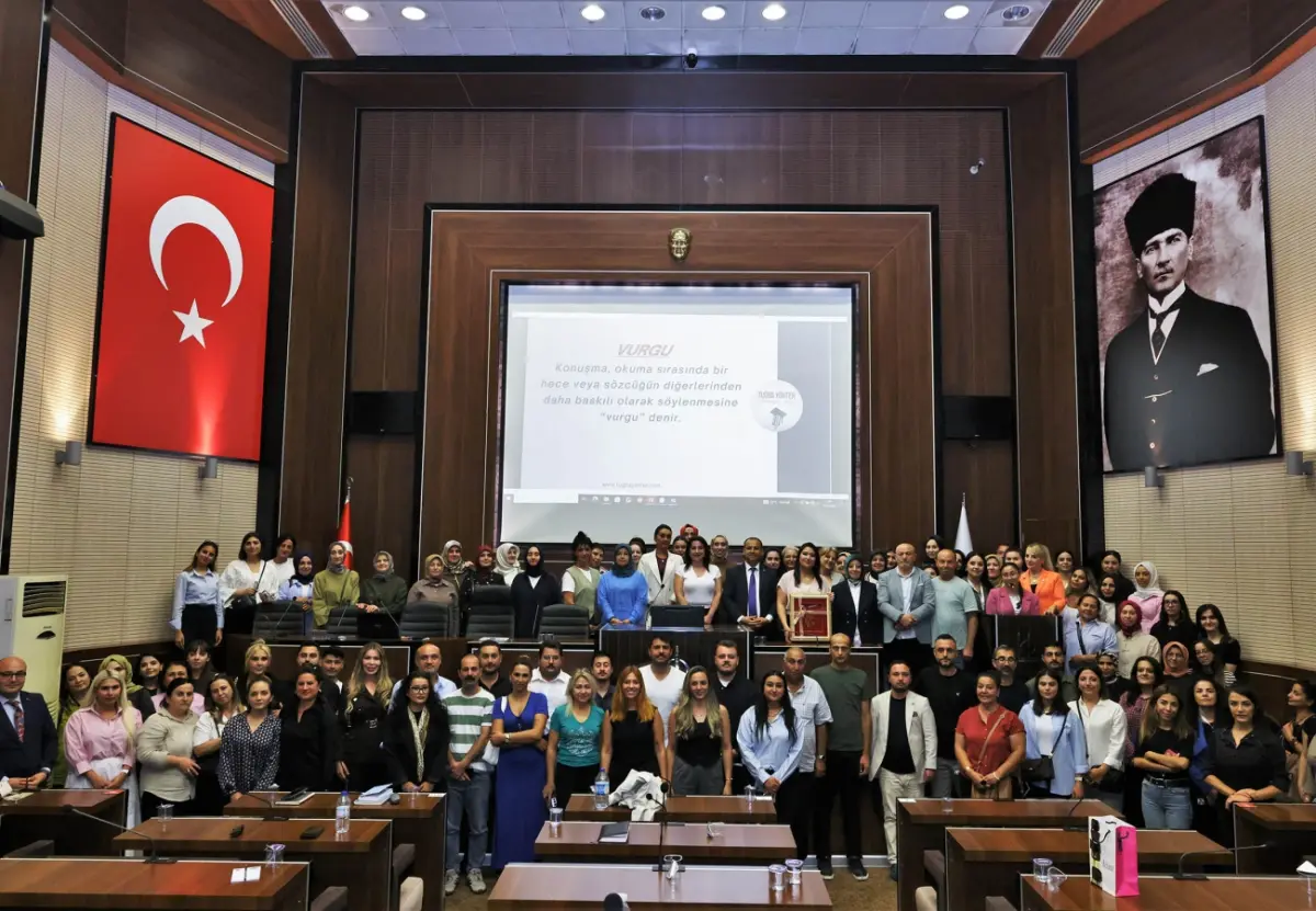 Keçiören Belediyesi Personeline Etkili İletişim ve Kurumsal Temsil Eğitimi Verildi