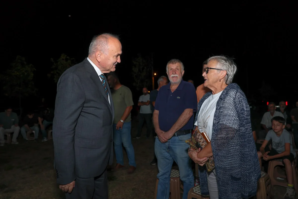 Düzce Belediye Başkanı Özlü, Kirazlı Mahallesi’nde Vatandaşlarla Buluştu: “Asfaltsız Sokak Kalmayacak”