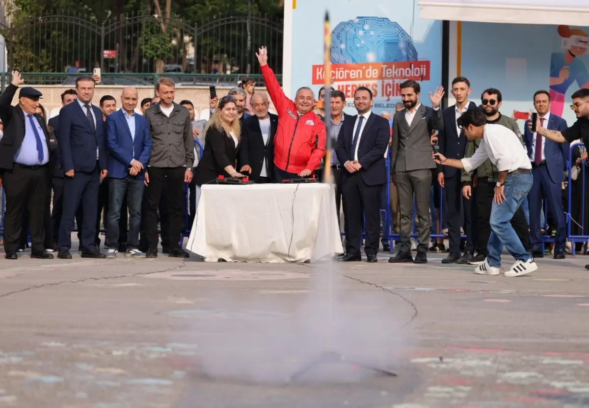 Keçiören’de Minik Mucitler Model Roketlerle Gökyüzünü Fethetti