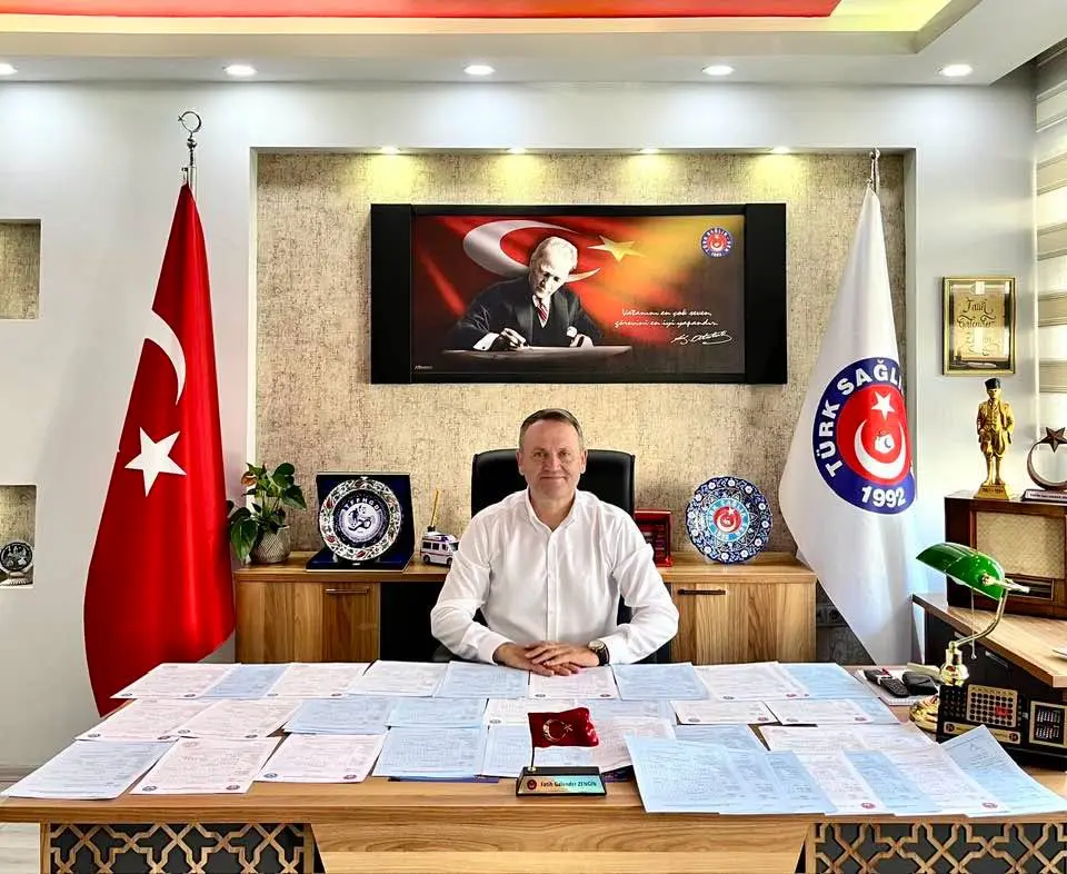 Sağlık Bakanlığı Çalışanlarından Özlük Hakları İçin Ses Yükseldi: Türk Sağlık-Sen’den Kapsamlı Düzenleme Talebi